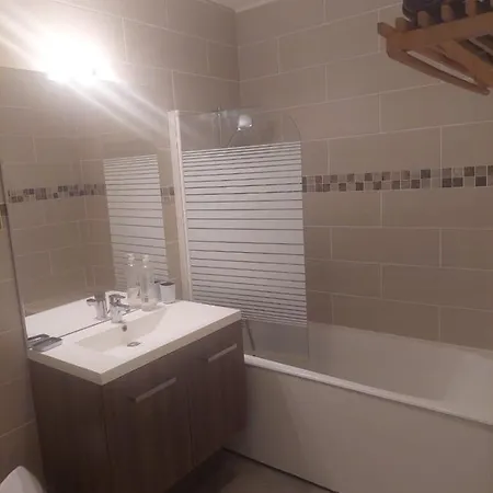 5 Personnes 52m2 Avec Grand Salon Et 1 Chambre Proche Aeroport Et Gare * Beauvais